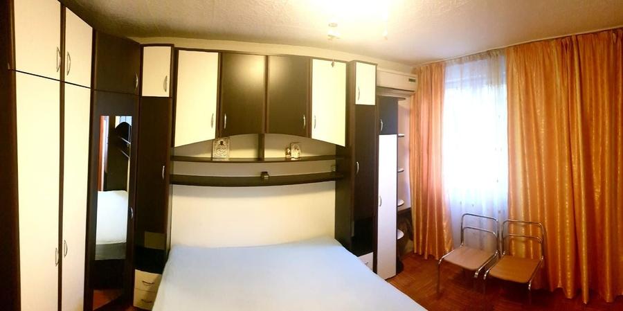 Apartament cu 3 camere decomandat în Berceni