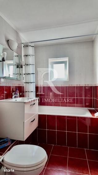 Apartament cu 3 camere decomandat în Cantemir