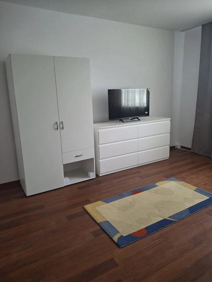 Apartament cu 2 camere decomandat în Precista