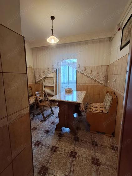 Apartament cu 3 camere decomandat în Tomești