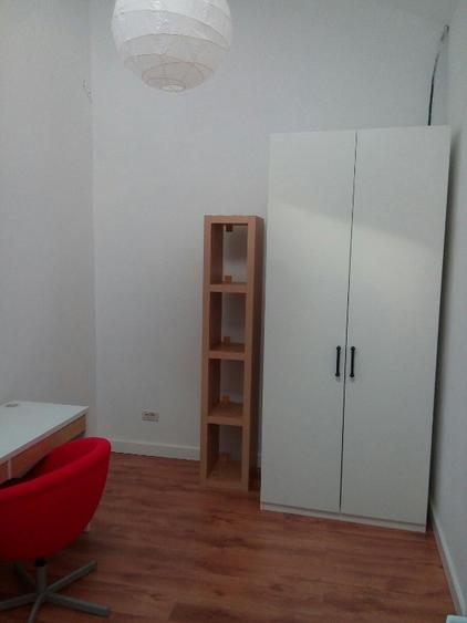 Casă cu 5 camere cu Teren 180 Mp în Ultracentral
