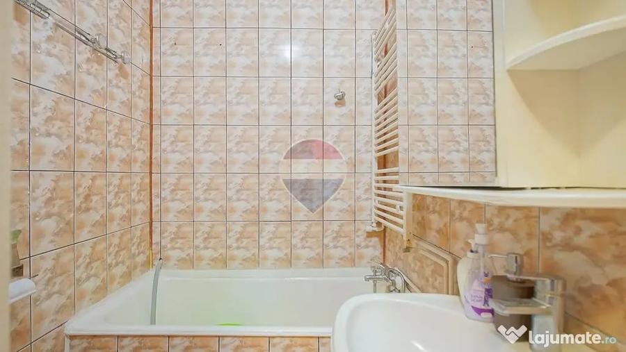 Casă cu 3 camere cu Teren 104 Mp în Central