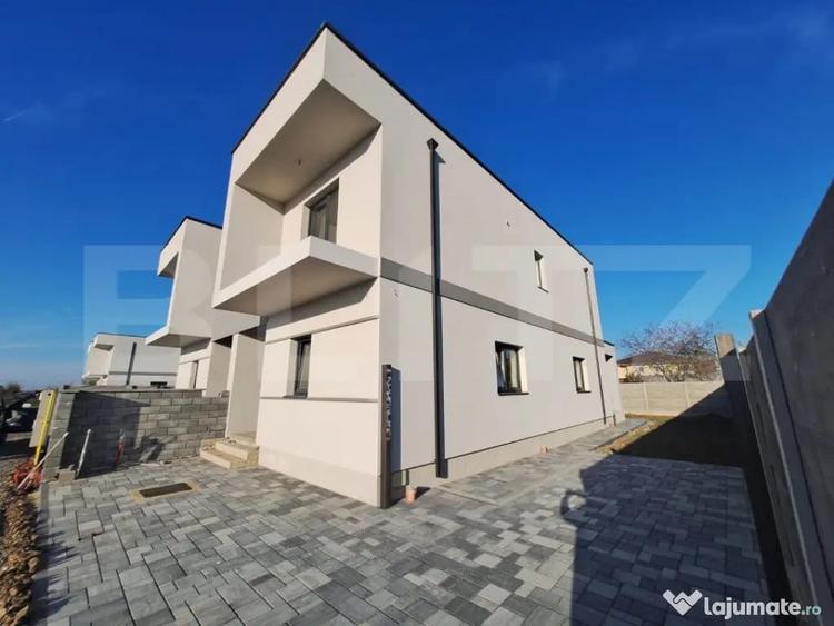 Casă cu 4 camere cu Teren 250 Mp în Moșnița Veche