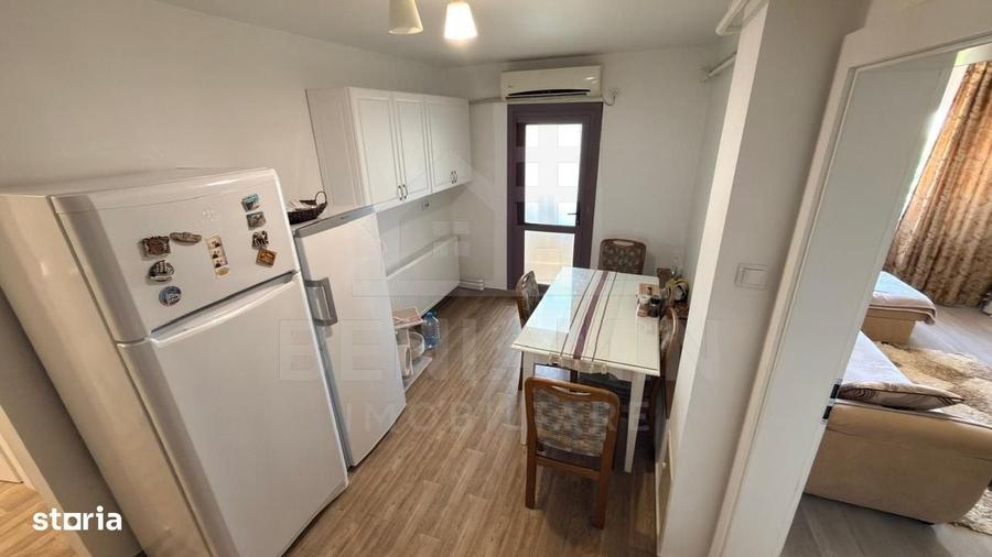 Apartament cu 2 camere decomandat în Craiovița Nouă
