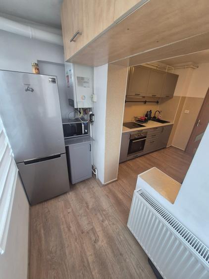 Apartament cu 2 camere decomandat în Girocului