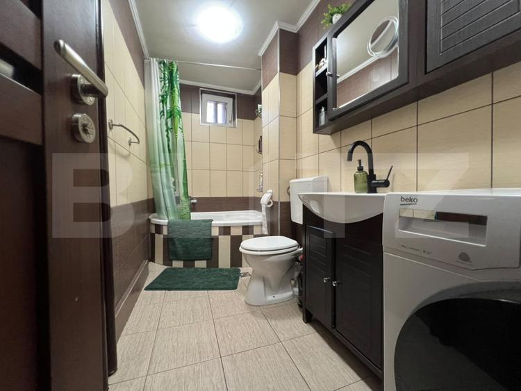 Apartament cu 3 camere semidecomandat, mobilat în Cantemir