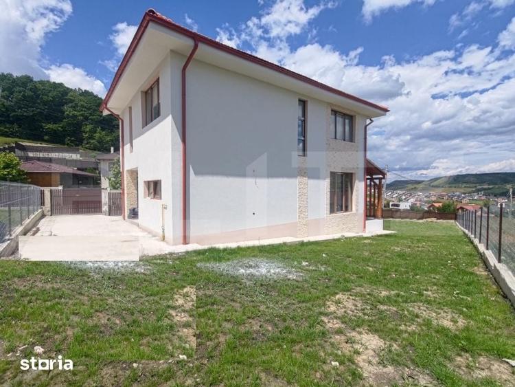 Casă cu 5 camere cu Teren 702 Mp în Chinteni