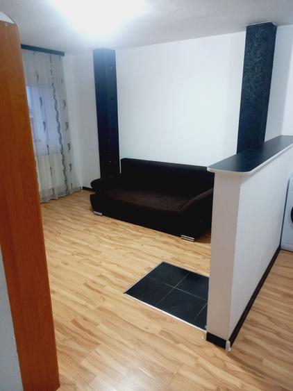 Apartament cu 2 camere decomandat în Exterior Vest