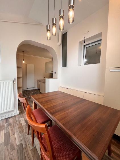 Apartament cu 3 camere în Punctele Cardinale