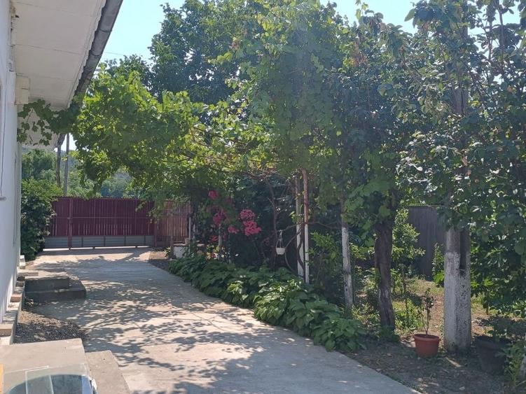 Casă cu 4 camere în Slobozia Corni