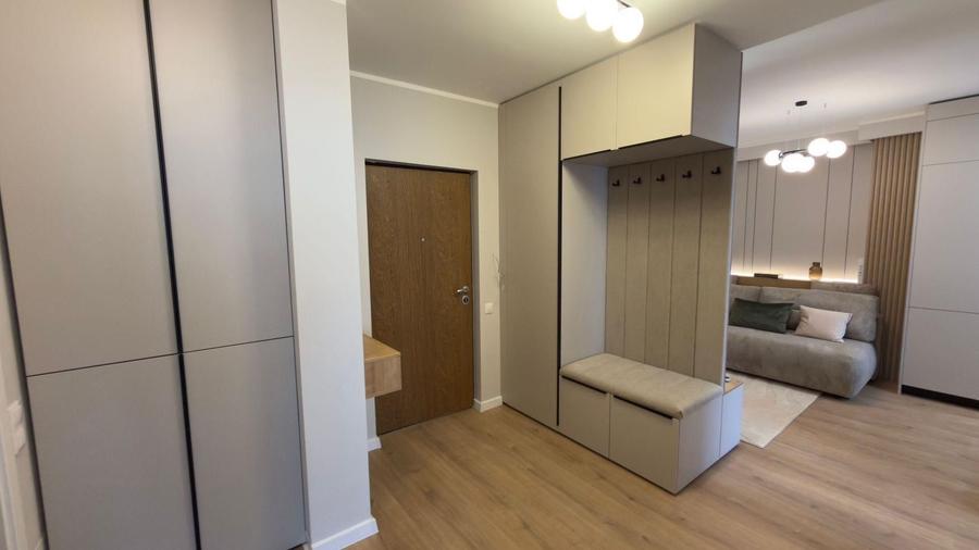 Apartament cu 2 camere semidecomandat, mobilat în Florești