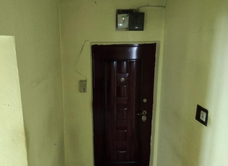 Direct PROPRIETAR vînd 81900EUR Negociabil Apartam.3camere decomandate Conf.1 ca - 5
