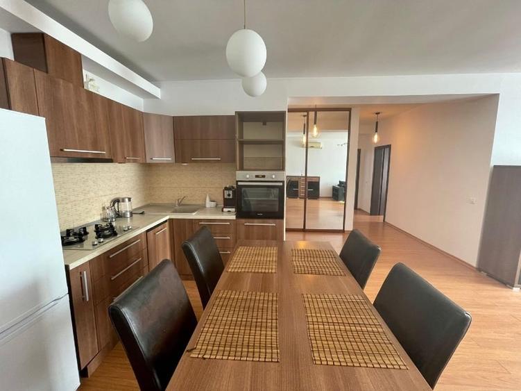 Apartament cu 3 camere decomandat, mobilat în Nord