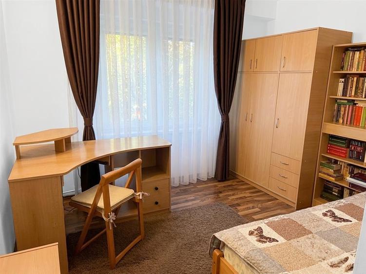 Apartament cu 3 camere decomandat în Dacia — fotografia 3