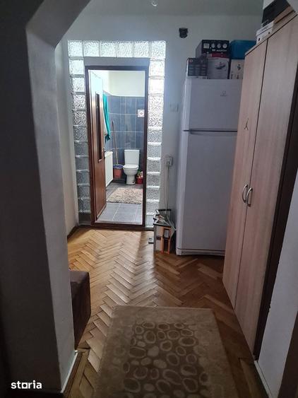 Apartament cu 2 camere decomandat în 1 Mai