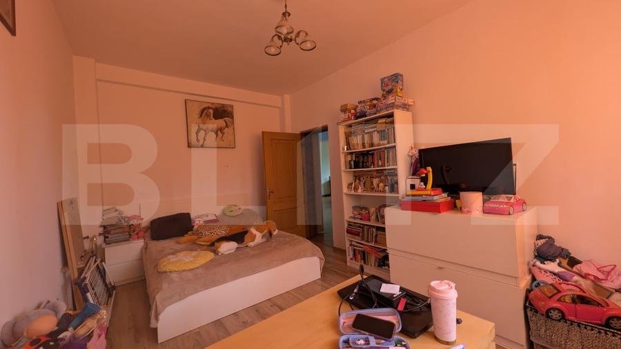 Casă individuală cu 10 camere cu Canalizare în Ana Ipătescu