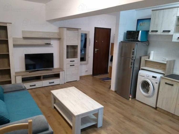 Apartament cu 2 camere semidecomandat în Lizeanu