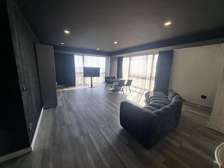 Apartament cu 3 camere în Faleza Nord
