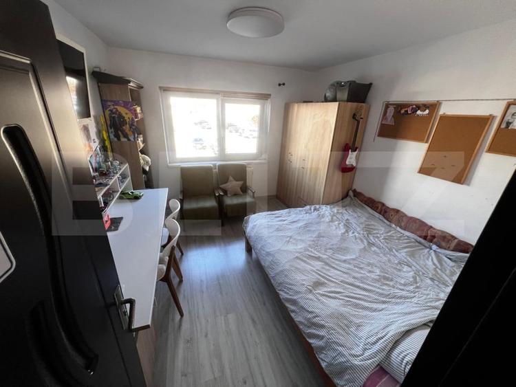 Apartament cu 3 camere semidecomandat, mobilat în Codlea