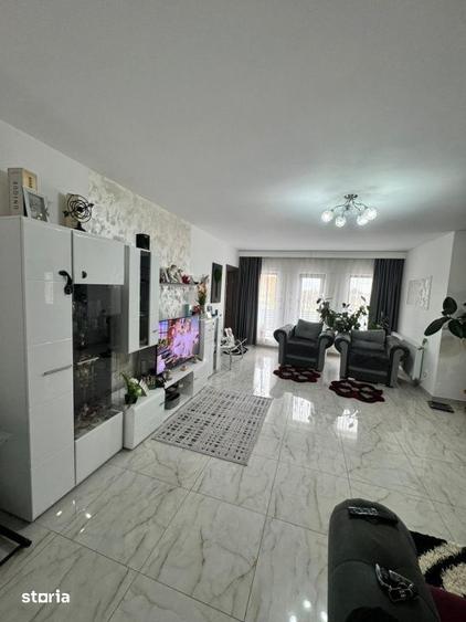 Casă cu 4 camere cu Teren 720 Mp în Central