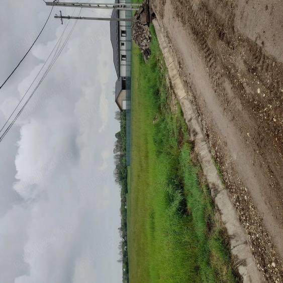 Teren de 4272 mp, în Central