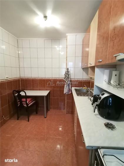 Apartament cu 2 camere semidecomandat în Grivița