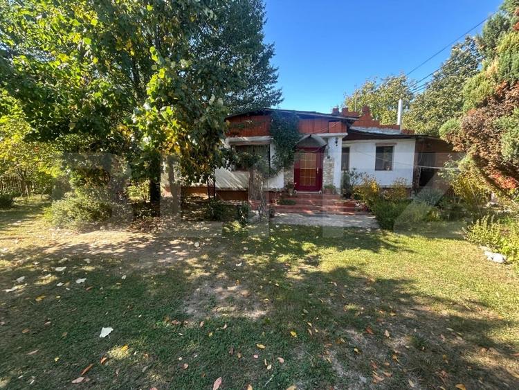 Casă individuală cu 4 camere cu Canalizare în Pucioasa