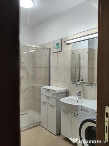 Apartament cu 3 camere decomandat în Foișorul de Foc