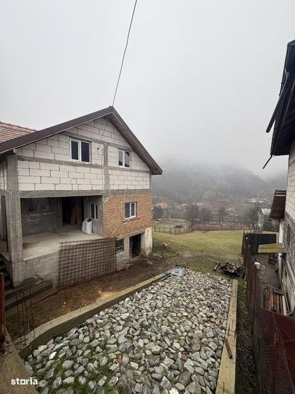 Casă cu 4 camere în Cetățeni