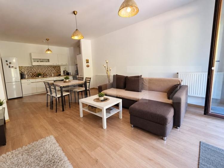 Apartament 2 camere, 60 mp, zona Răcădău - 1