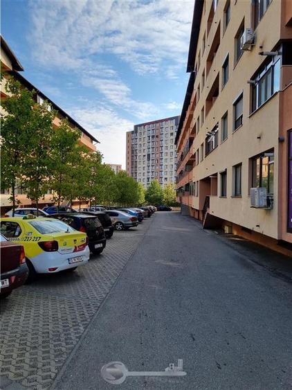 Apartament cu 3 camere decomandat, mobilat în Cug