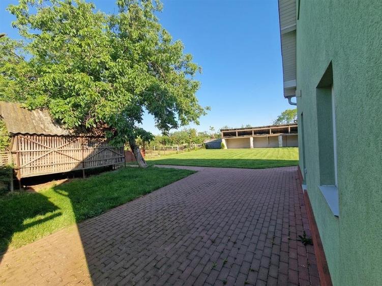 Casă cu 4 camere cu Teren 2700 Mp în Girișu de Criș
