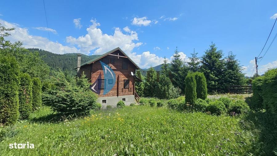Casă cu 4 camere în Neagra