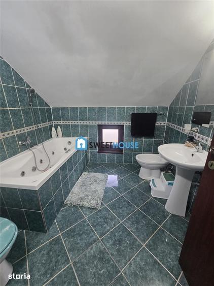 Casă cu 5 camere cu Teren 1011 Mp în Voila