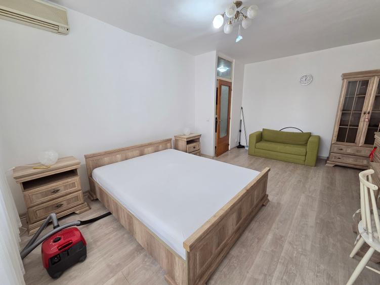 Garsonieră decomandată în Mihai Bravu