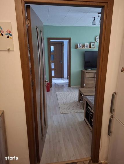 Apartament cu 2 camere semidecomandat în Calea București