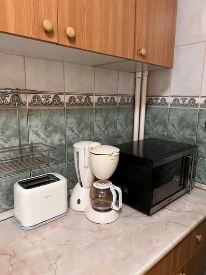 Apartament cu 3 camere decomandat în P-ța Victoriei