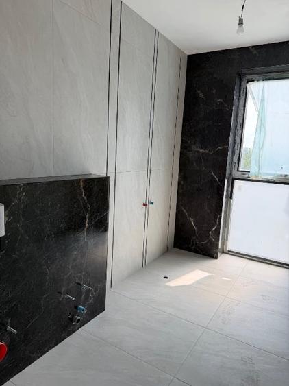 Casă individuală cu 5 camere cu Canalizare în Central