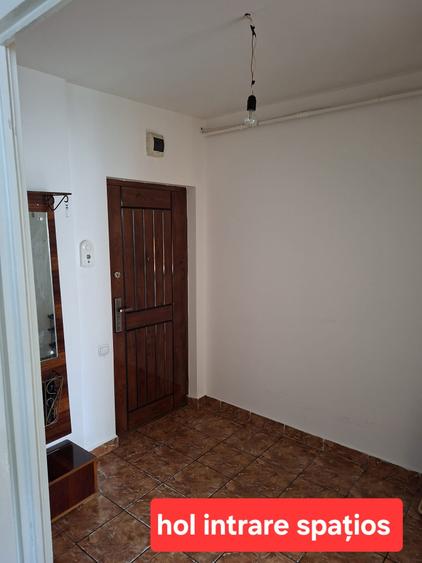 Apartament cu 2 camere semidecomandat în Calea București