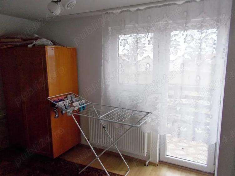 Casă cu 4 camere în Moșnița Veche