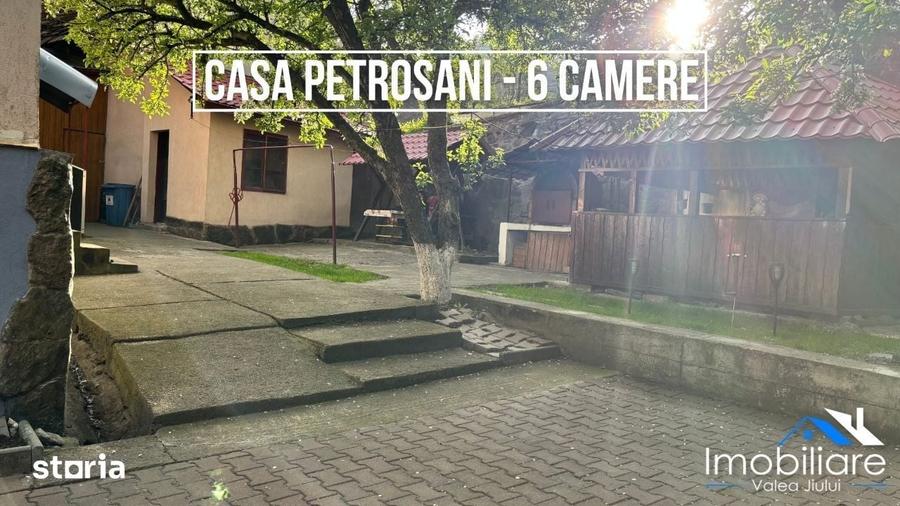 Casă cu 6 camere cu Teren 860 Mp în Petrila