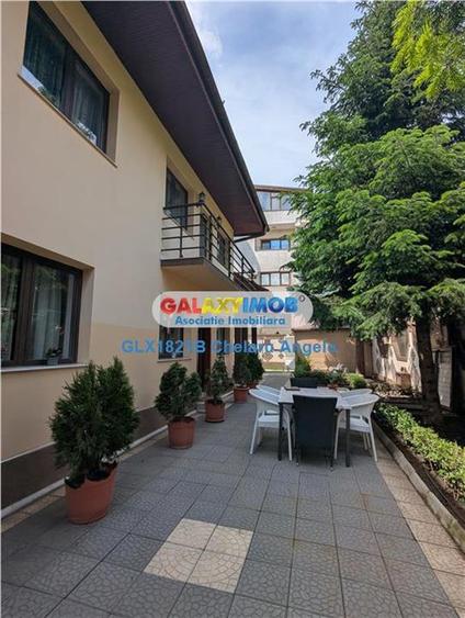Casă cu 5 camere cu Garaj în Șoseaua Nordului
