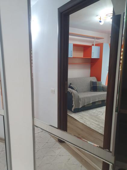 Apartament cu 3 camere decomandat în Faleza Nord