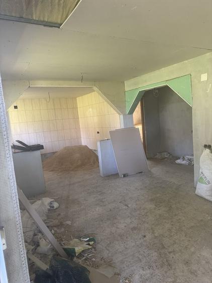 Casă cu 4 camere în Călărași