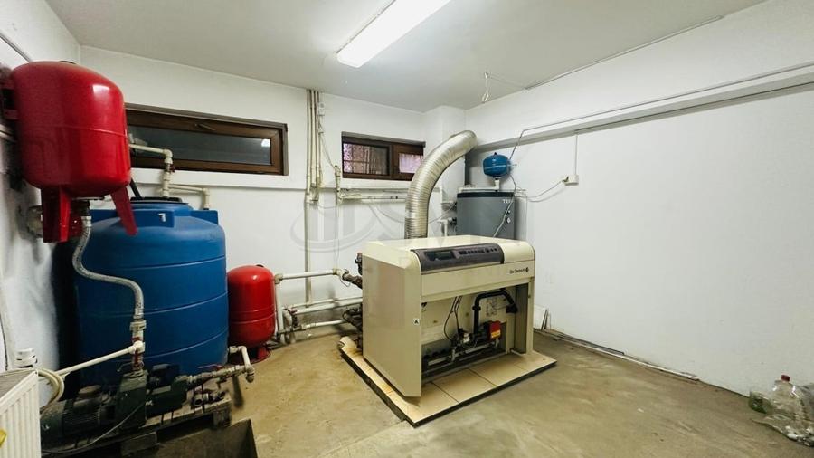 Casă individuală cu 8 camere cu Piscina în Corbeanca