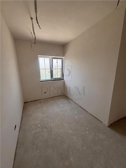 Duplex cu 5 camere cu Teren 300 Mp în Moșnița Nouă