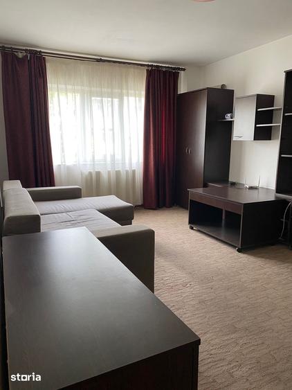 Apartament cu 2 camere decomandat în Calea București
