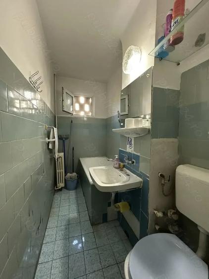 Apartament cu 3 camere în Malu Roșu