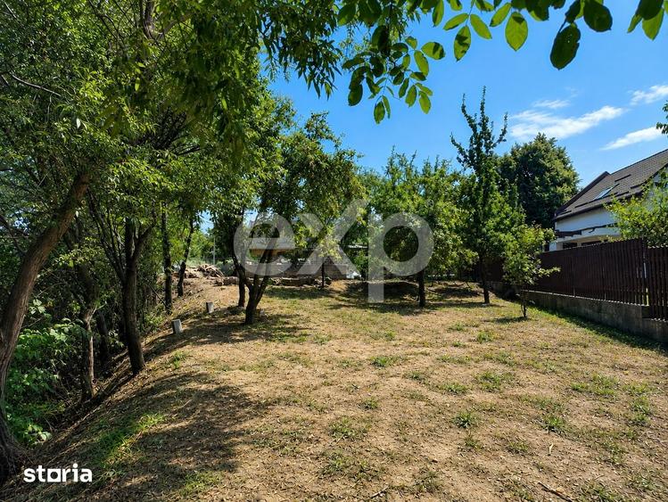 Teren de 800 mp, în Central