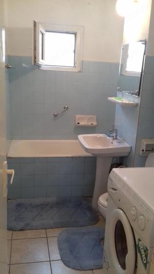 Apartament cu 3 camere decomandat în Complex Studențesc